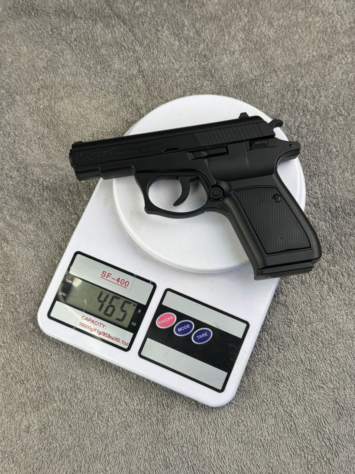 স্ট্রিল দিয়ে তৈরী ভিয়েতনাম থেকে ইম্পোর্ট করা কালো কালার ফ্যাশনাবল গ্যাস লাইটার